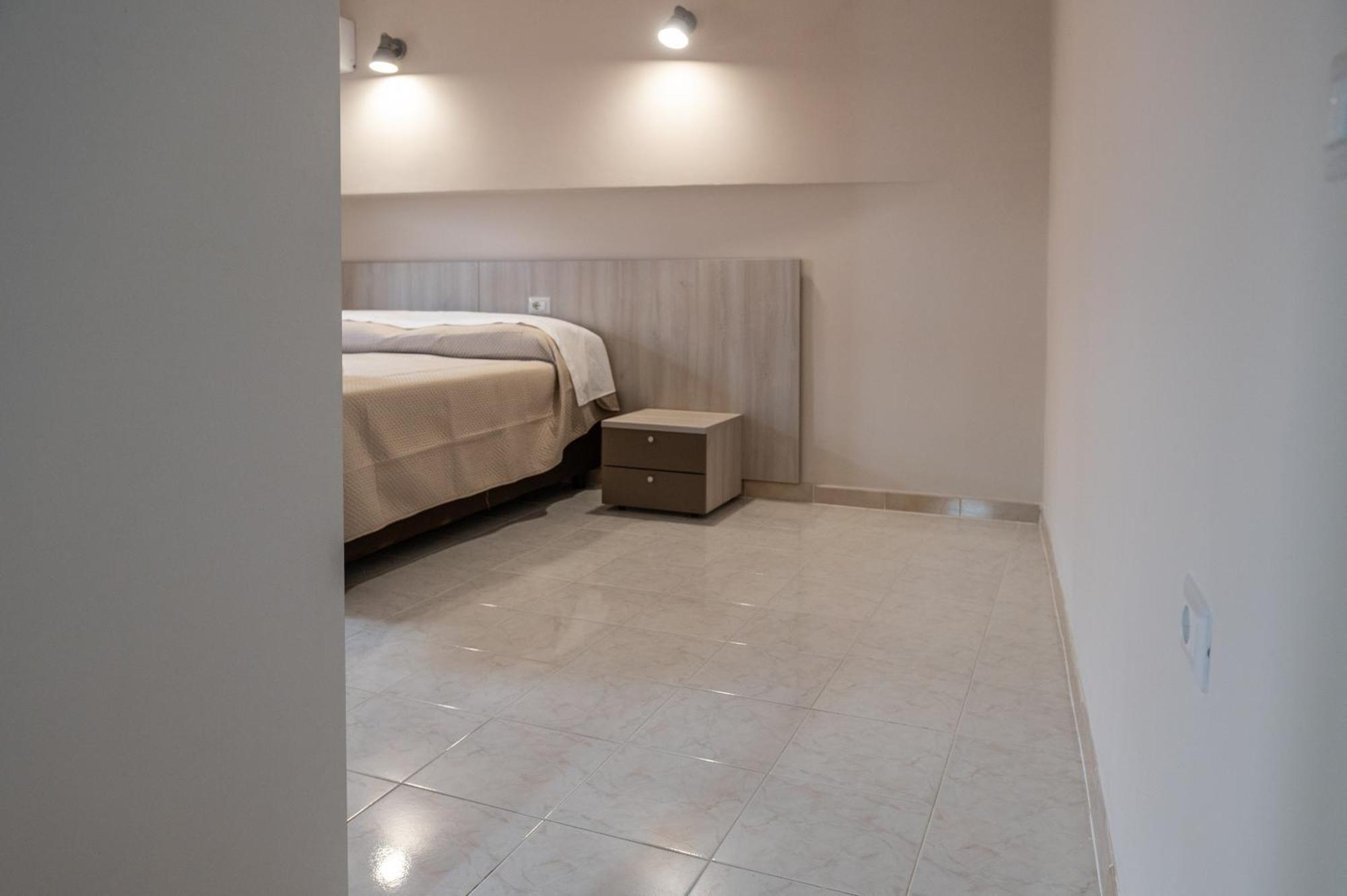 Sant'Janni Apartment Buonalbergo Bagian luar foto